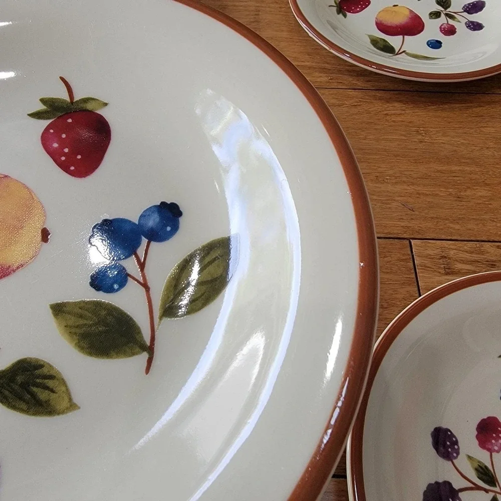 LONGABERGER Fruit Medley Berry Salad Dessert Lunch Plates‎ SET OF 5 Cottagecore